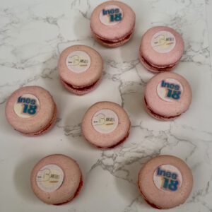 Macaron met logo