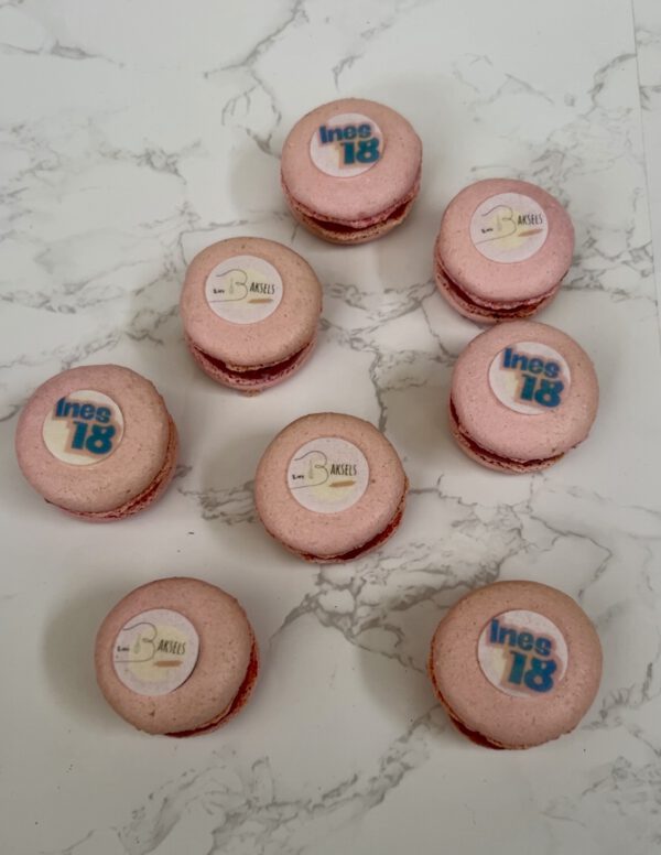 Macaron met logo